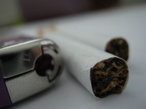 Românii, cei mai mari fumători din UE